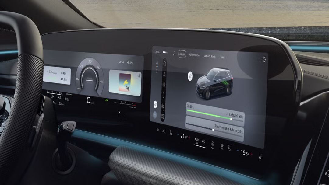 Nahaufnahme der Panoramadisplays im Cockpit des Q5 SUV e-hybrid.