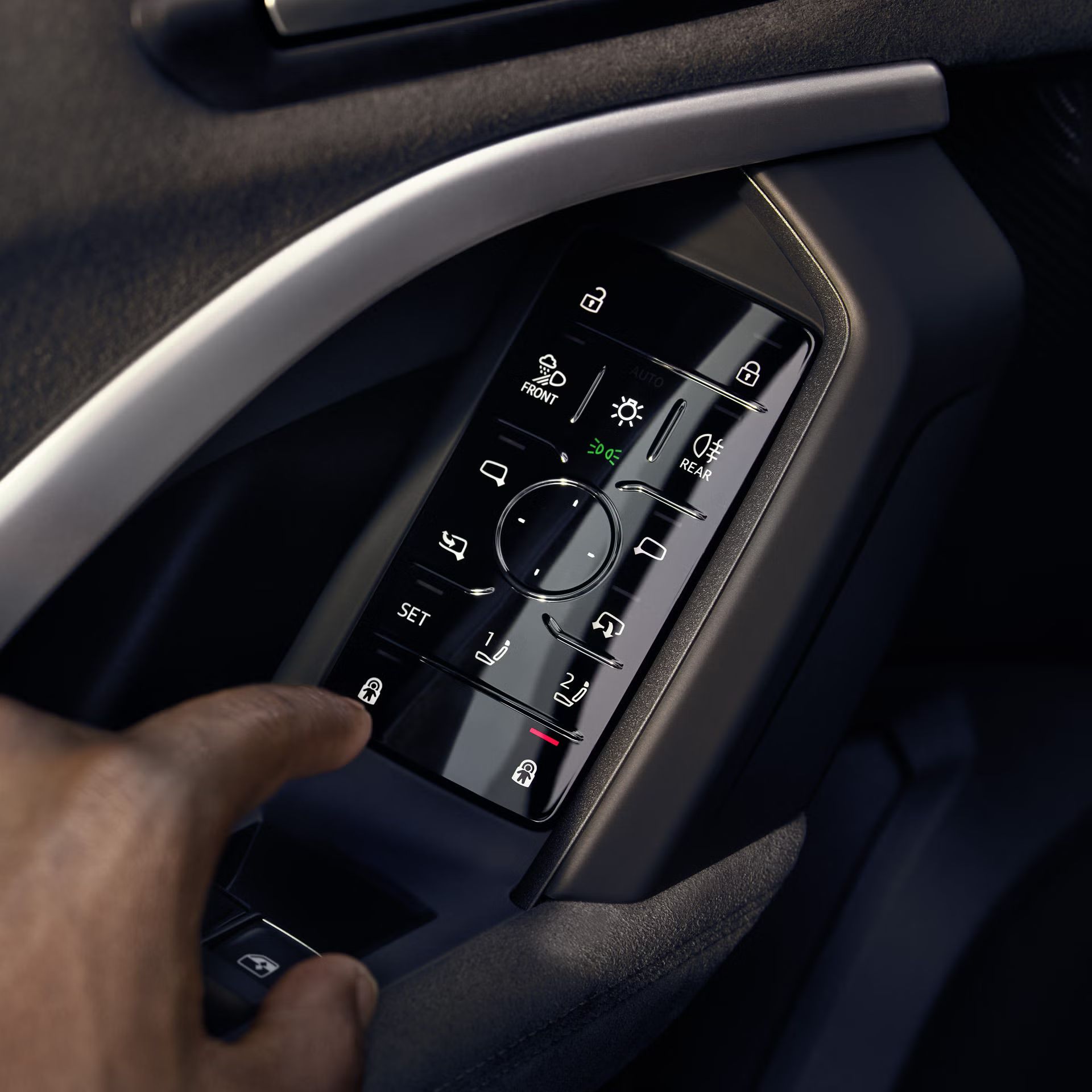 Bedieneinheit an der Fahrertür für die intuitive Einstellung von Außenspiegel, Licht, Sitzmemory