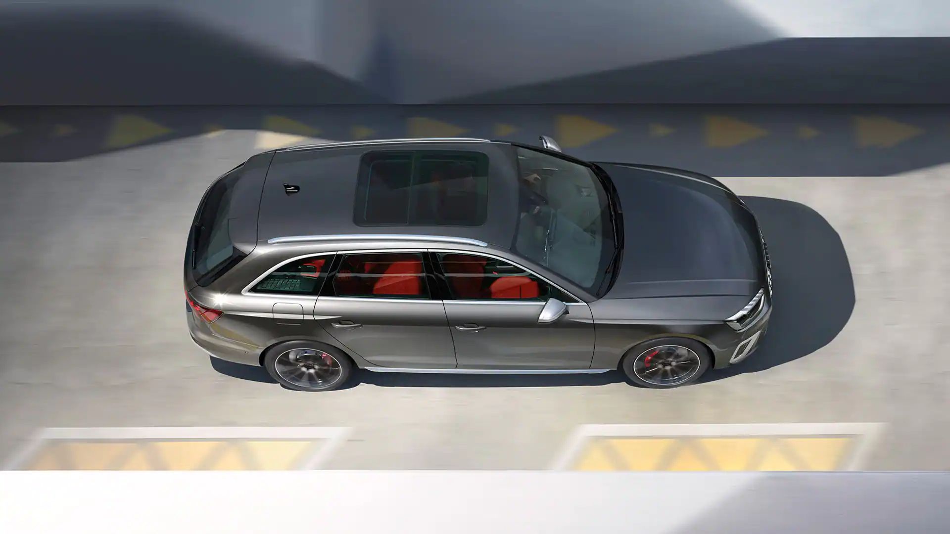 Dynamische Topansicht Audi S4 Avant