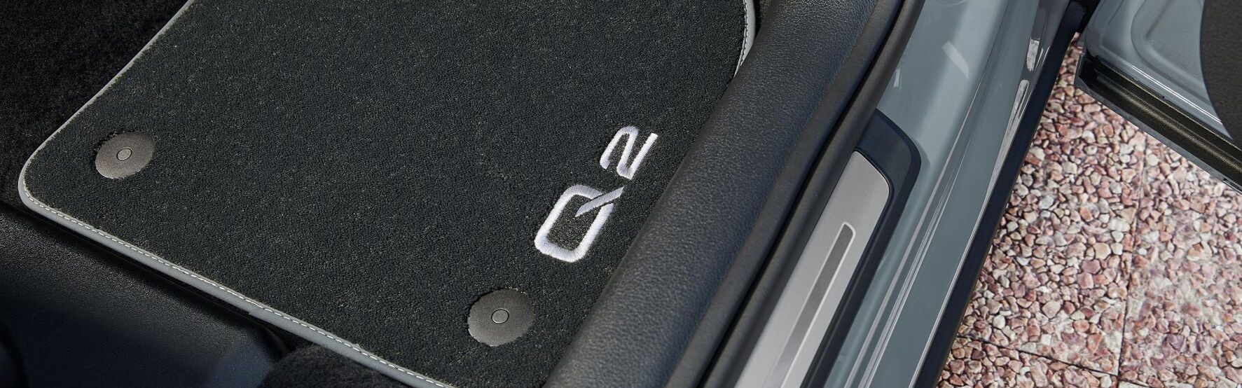 Blick in das Cockpit eines Audi Q2