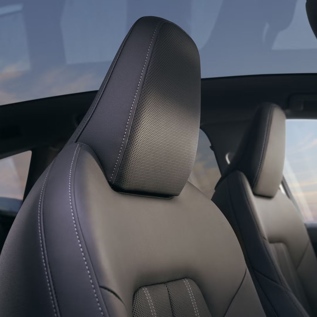 Nahaufnahme der Kopfstützen des Beifahrers im A5 Avant.