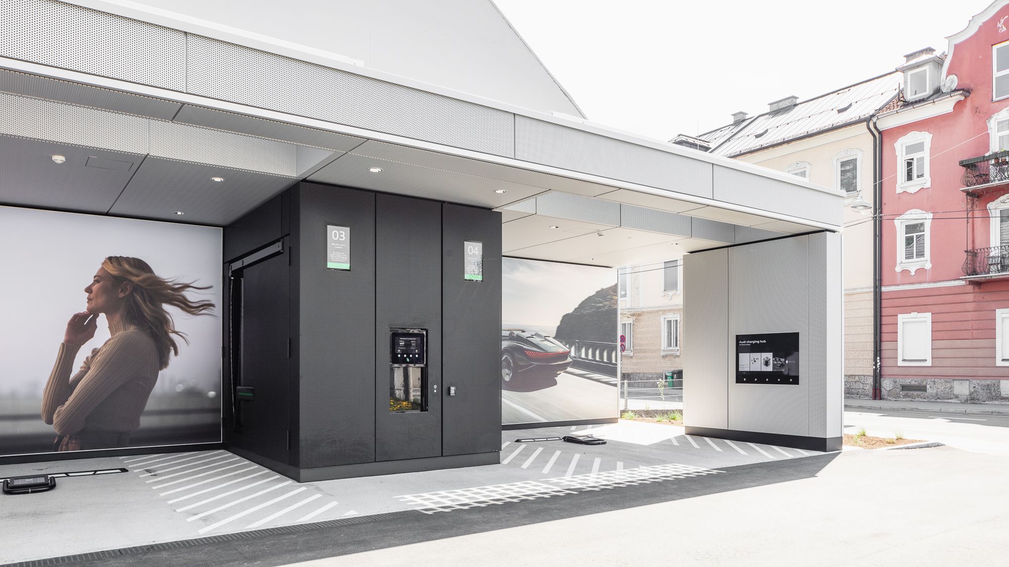 Audi charging hub in der Innenstadt