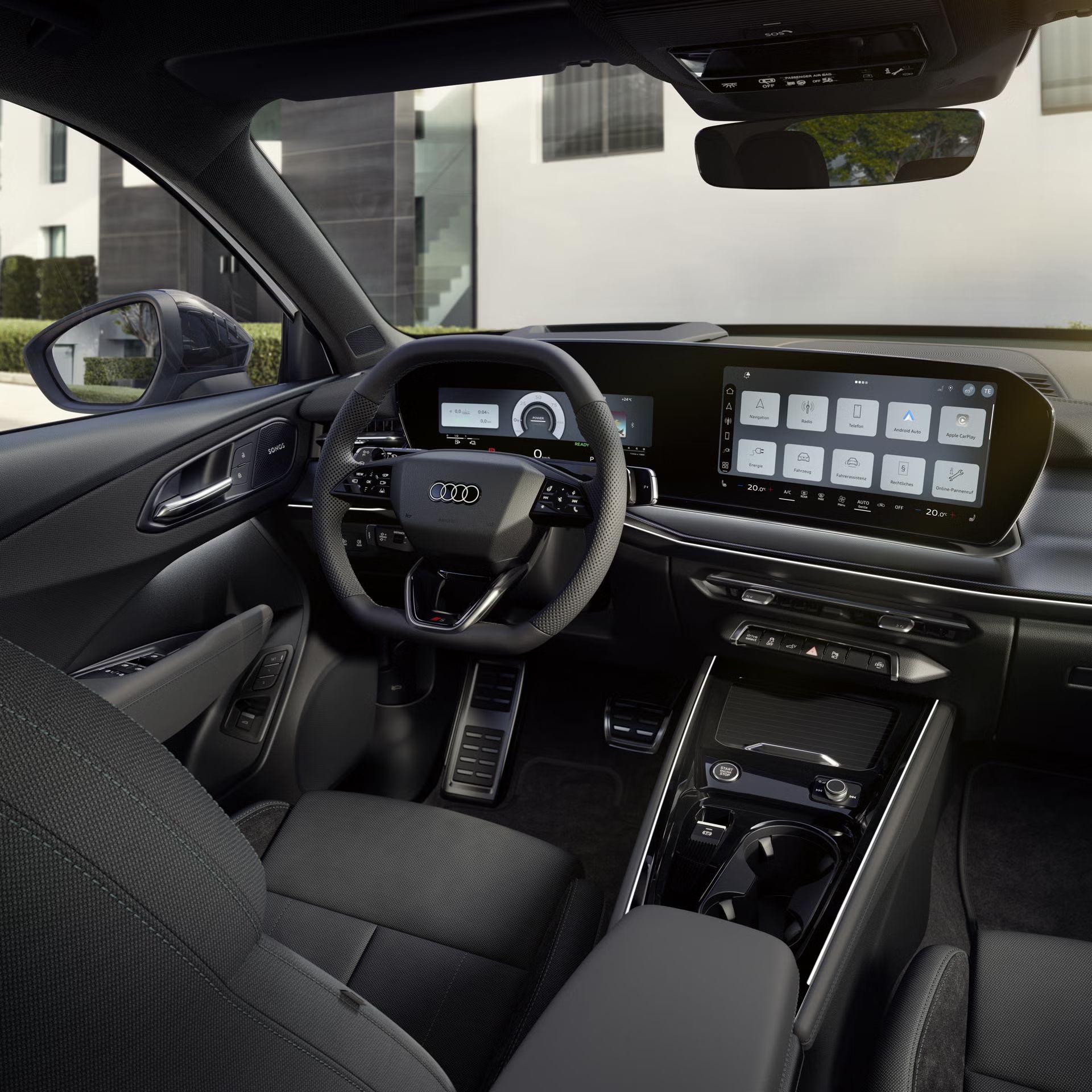 Das Cockpit des Q3 SUV e-hybrid mit Fokus auf die Fahrerarmatur und das Panoramadisplay.