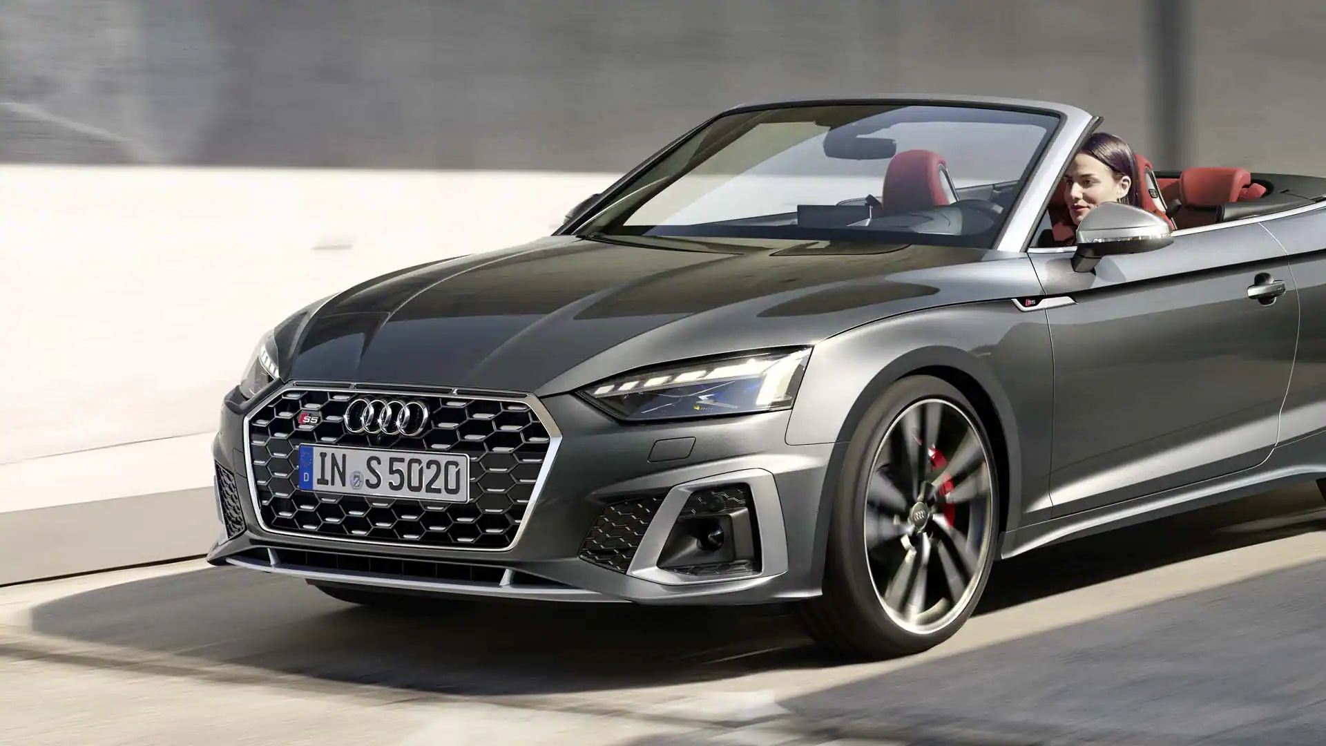 S5 Cabriolet in dynamischer Fahrt