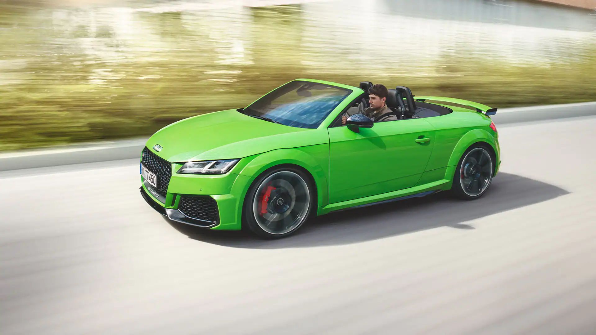 Dynamische Seitenansicht TT RS Roadster