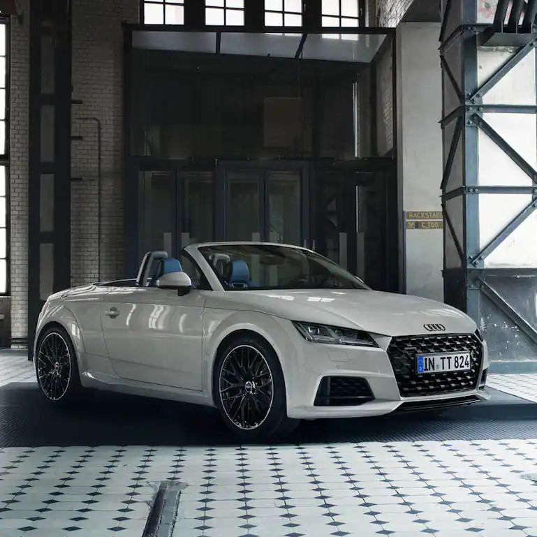 Audi exclusive TT Roadster seitliche Frontansicht
