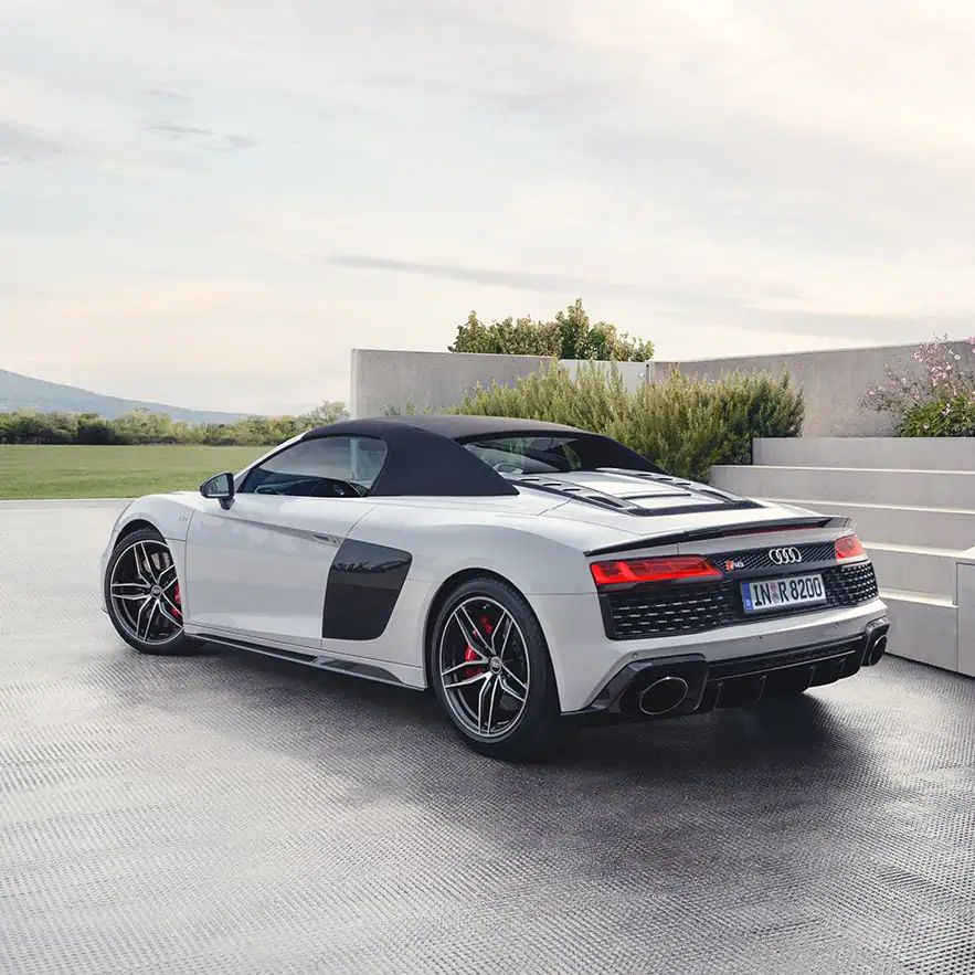  Audi R8 Spyder V10 performance quattro Seitliche Heckansicht
