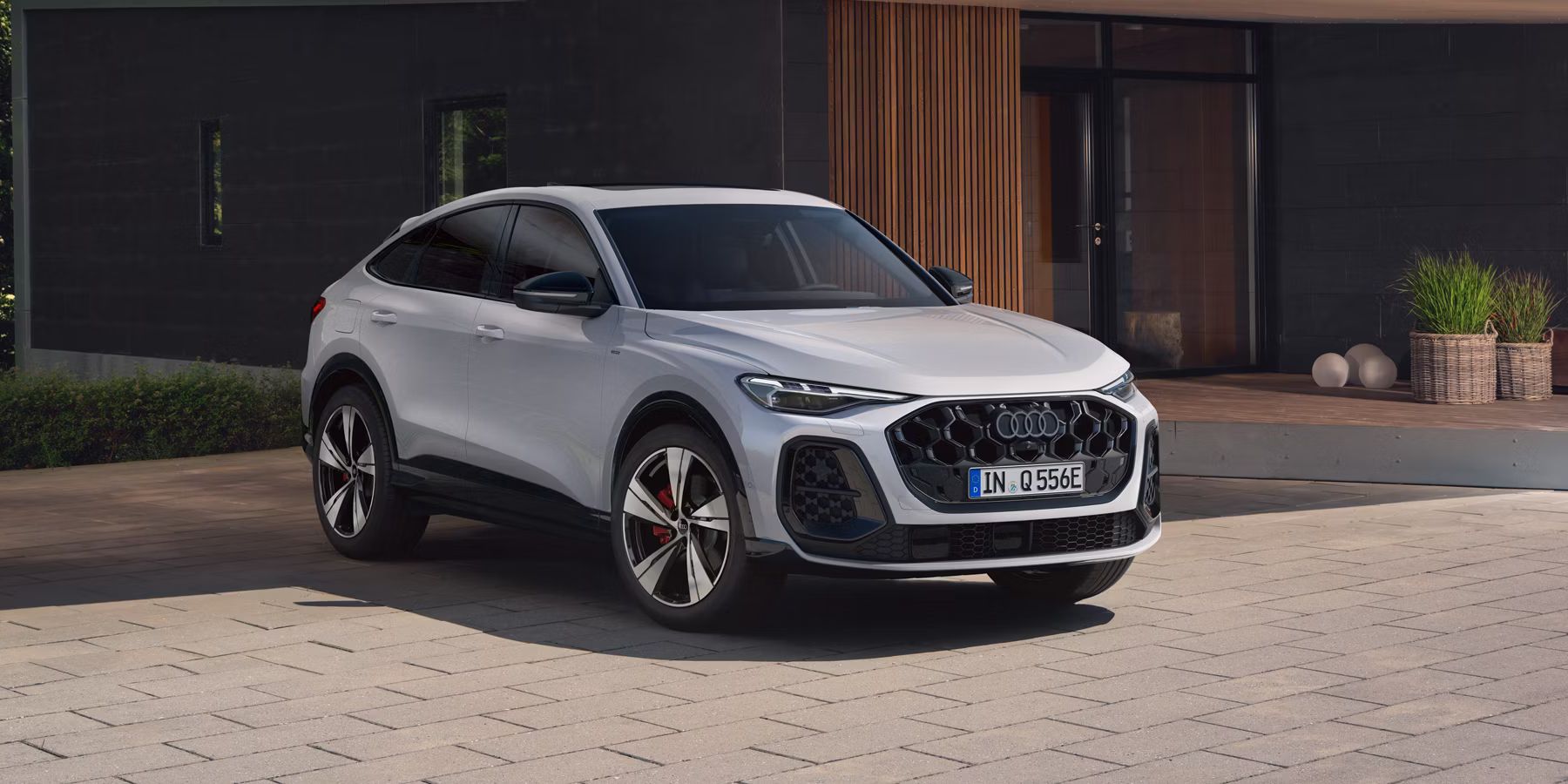 Audi Q5 Sportback e-hybrid Frontansicht edition black
