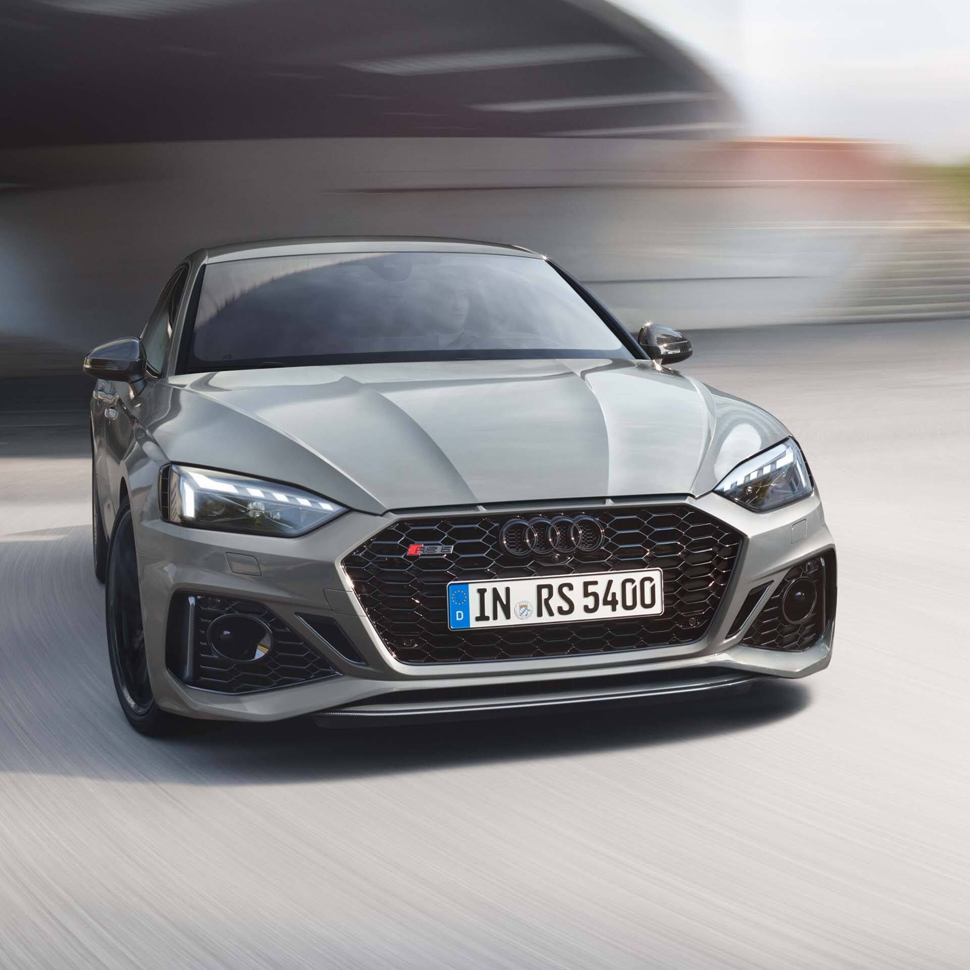 Audi RS 5 Dynamische Frontansicht