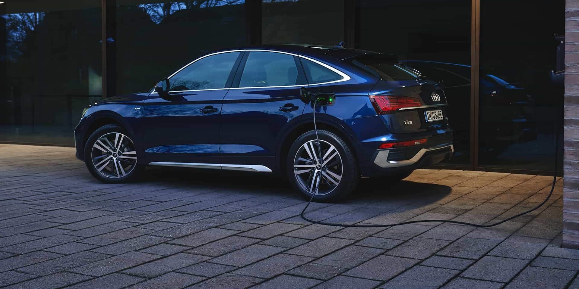 Seitenansicht Audi Q5 Sportback TFSI e