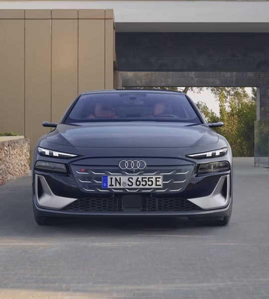 Frontansicht des Audi S6 Avant e-tron