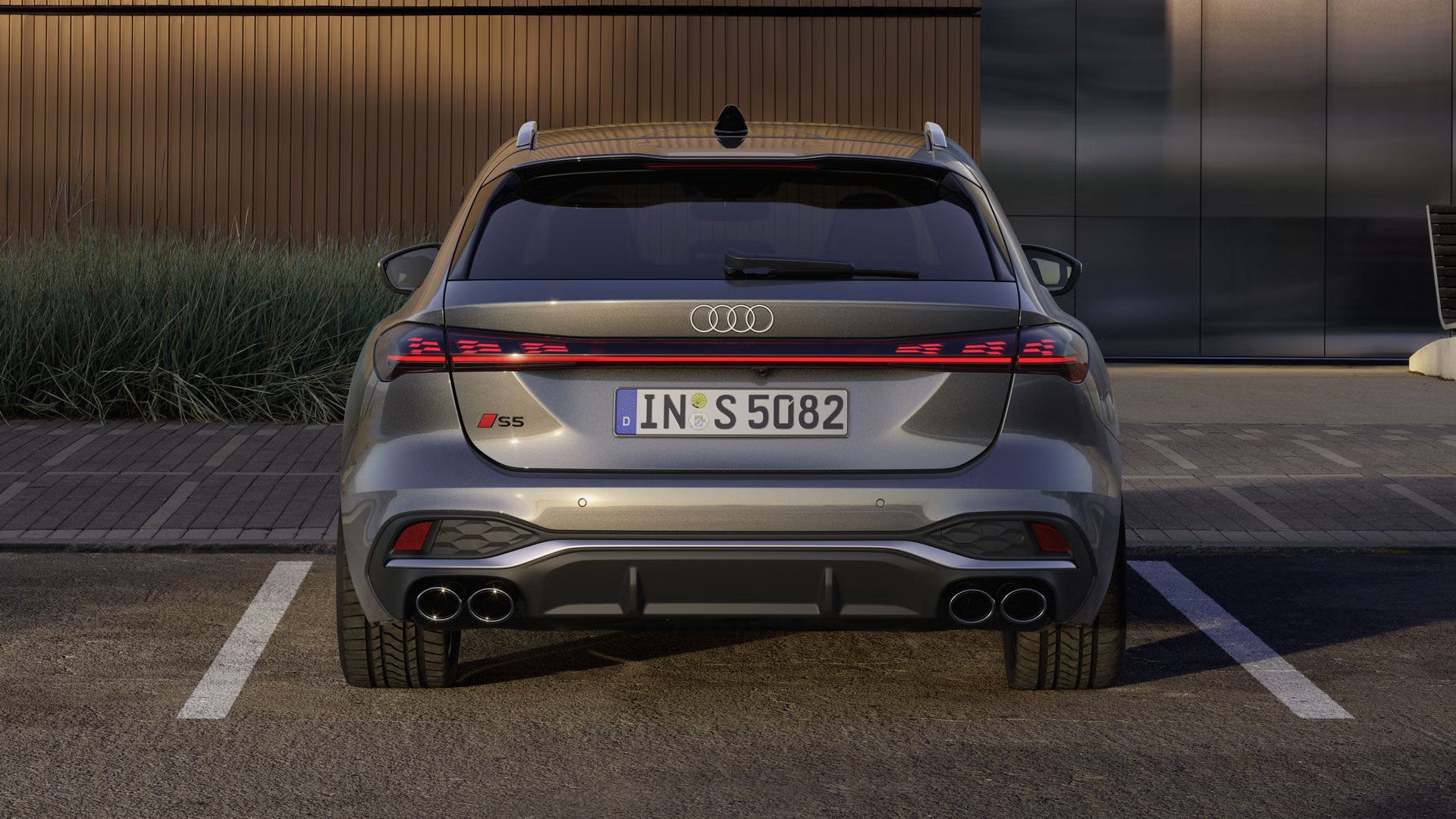 Heckansicht des Audi S5 Avant
